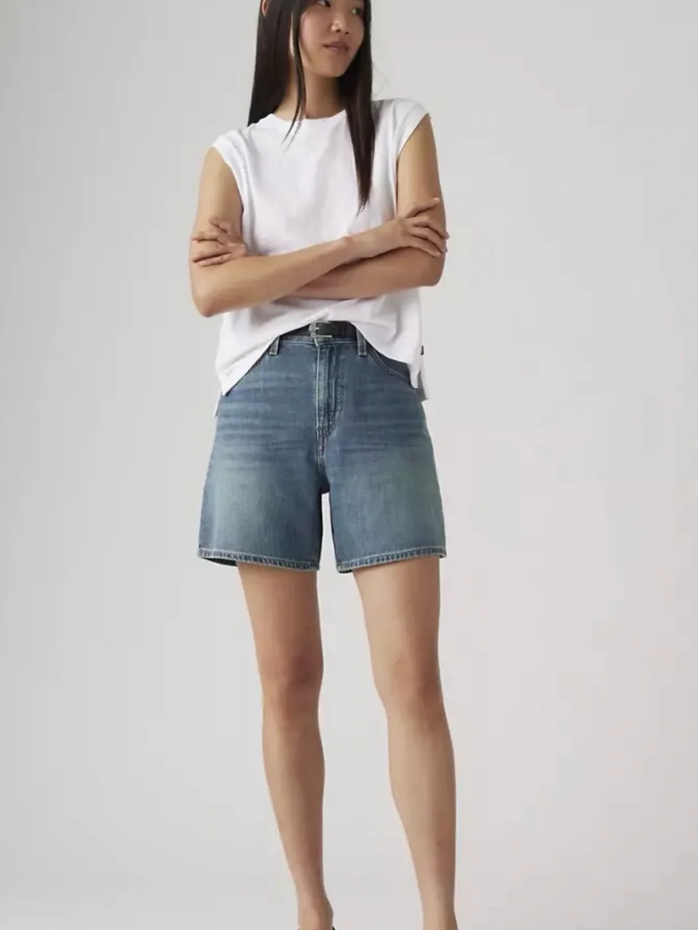 Levi's® Premium HIGH RISE BAGGY LINEN+ DENIM LIGHTWEIGHT WOMEN'S SHORTS Size 25